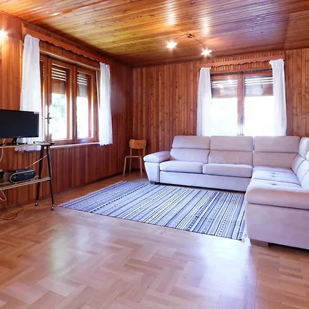 Diana Apartment *